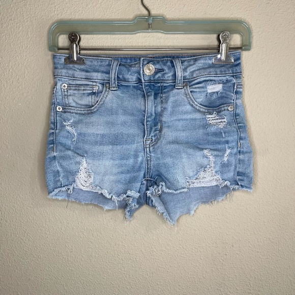 American Eagle Outfitters Pants - American eagle high-rise shorts with lace pockets